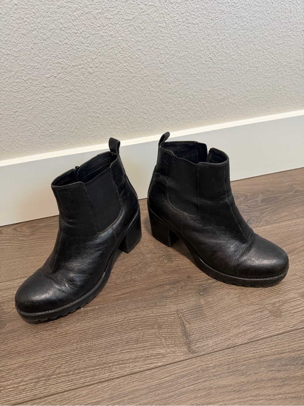 Vagabond black leather ankle zip Chelsea block heel boots chunky sole size 38